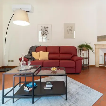 110 Sqm 6 Sleeps In Santa Croce Apartamento Florença